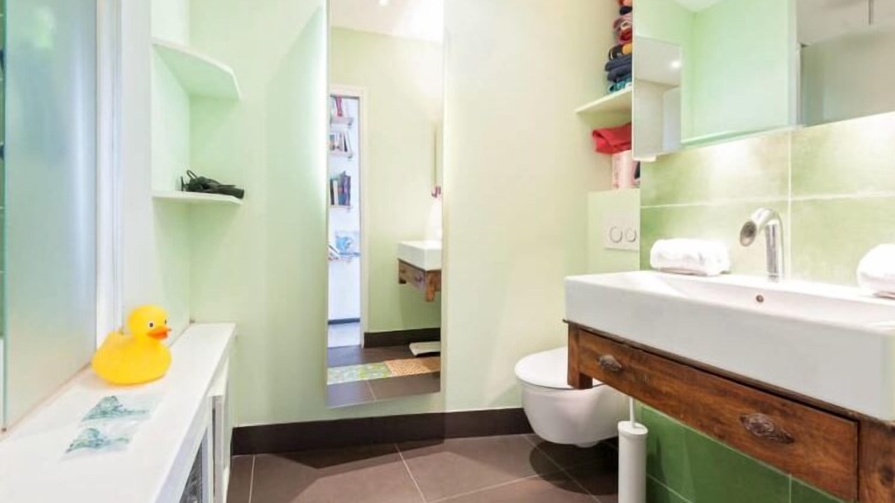 Photo of Bathroom in Lyon City Centre