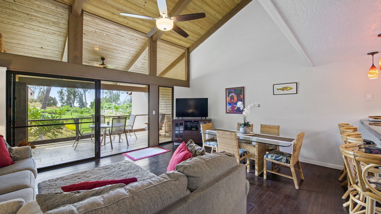 Photo of Livingroom in Waikoloa