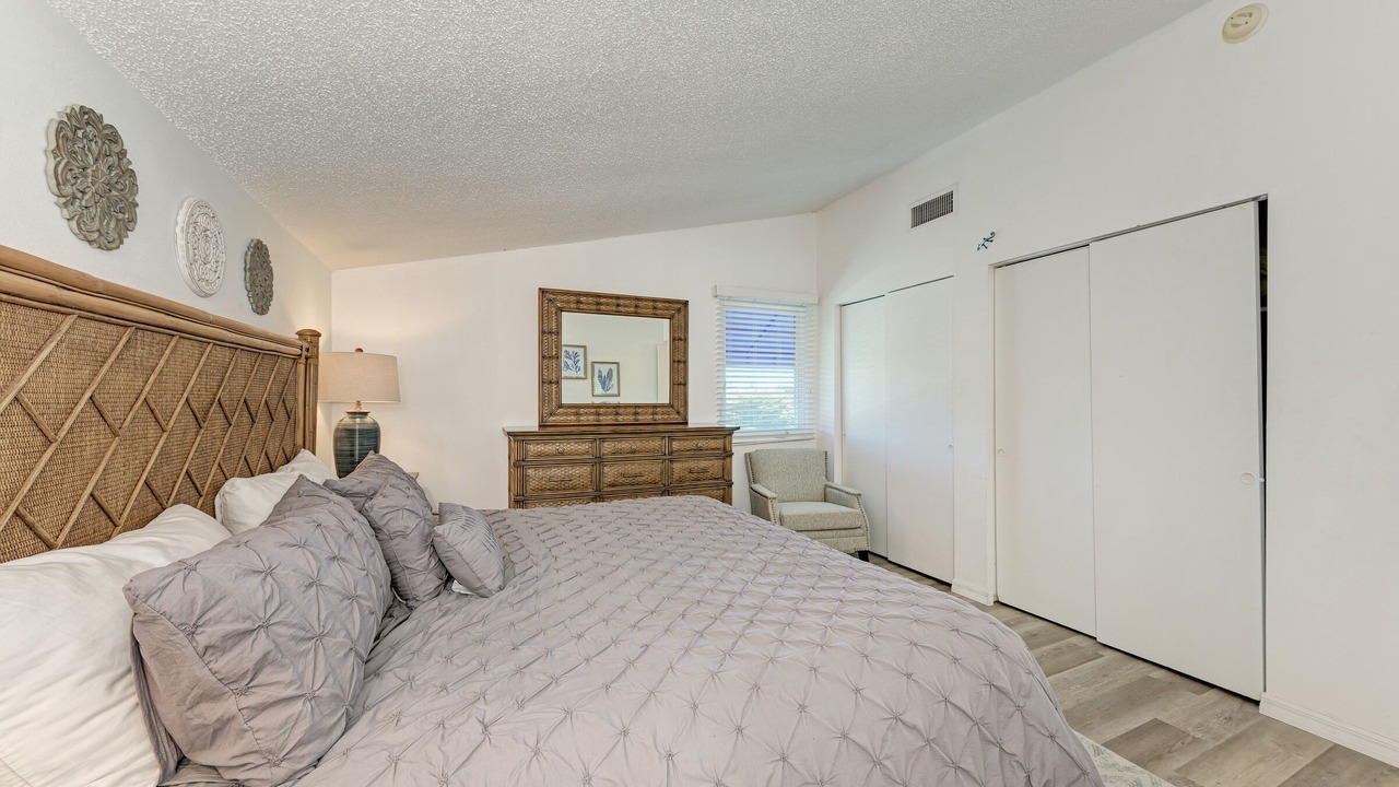 Photo of Bedroom in Longboat Key