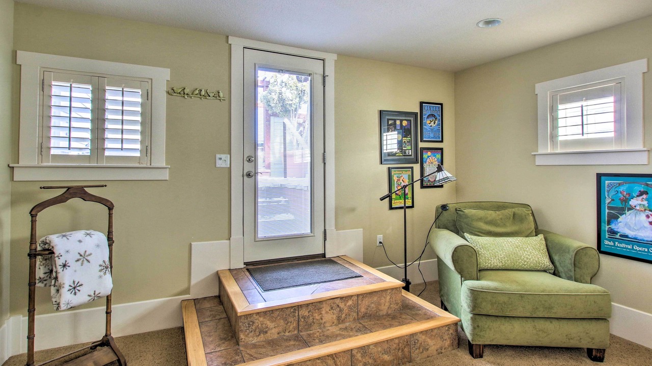 Photo of Others in Logan