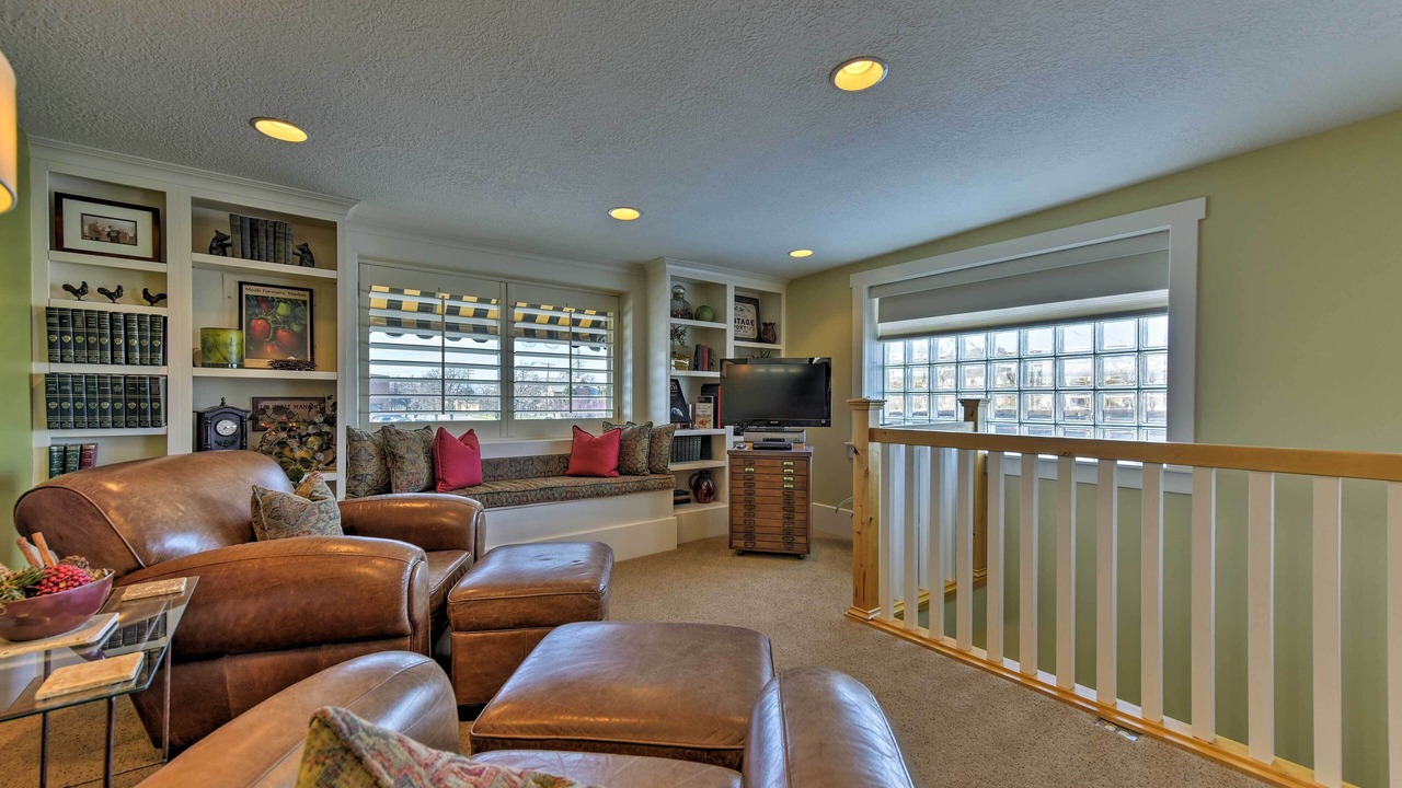 Photo of Livingroom in Logan