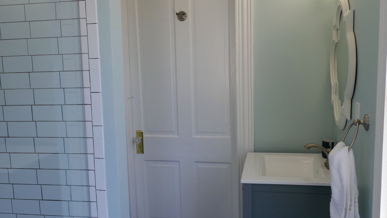Photo of Bathroom in Beach Institute