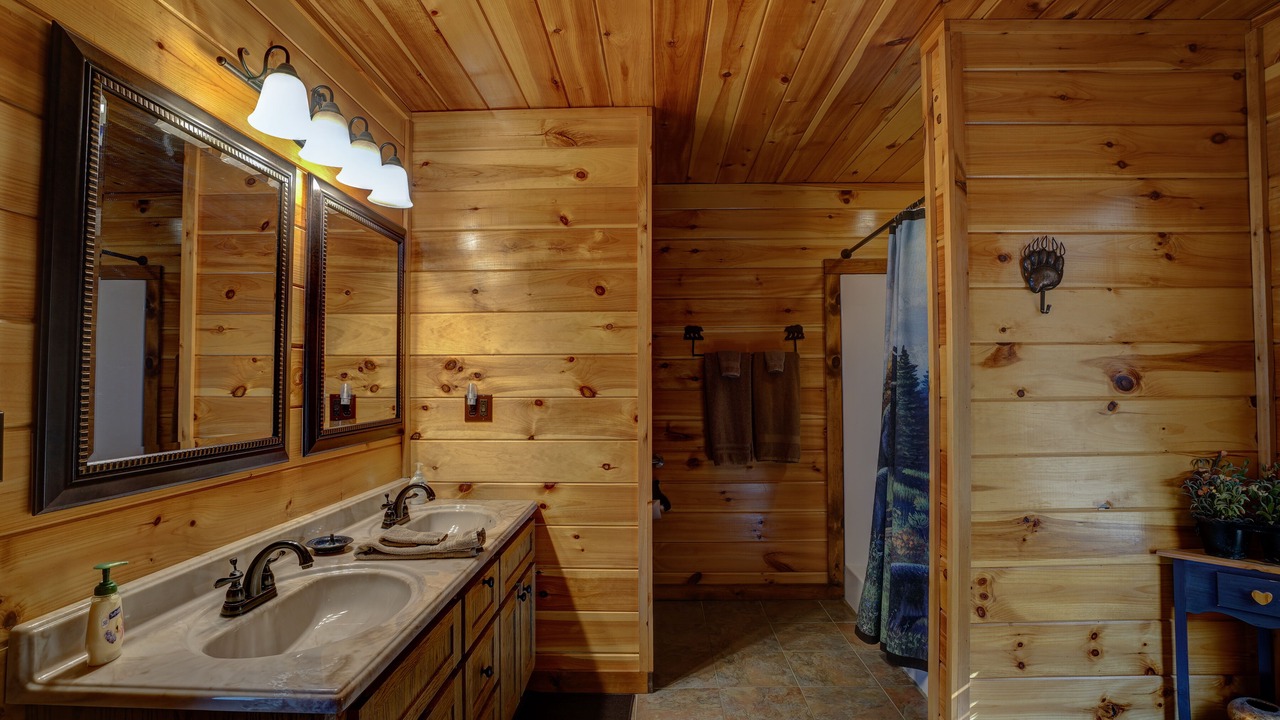 Photo of Bathroom in Cherokee