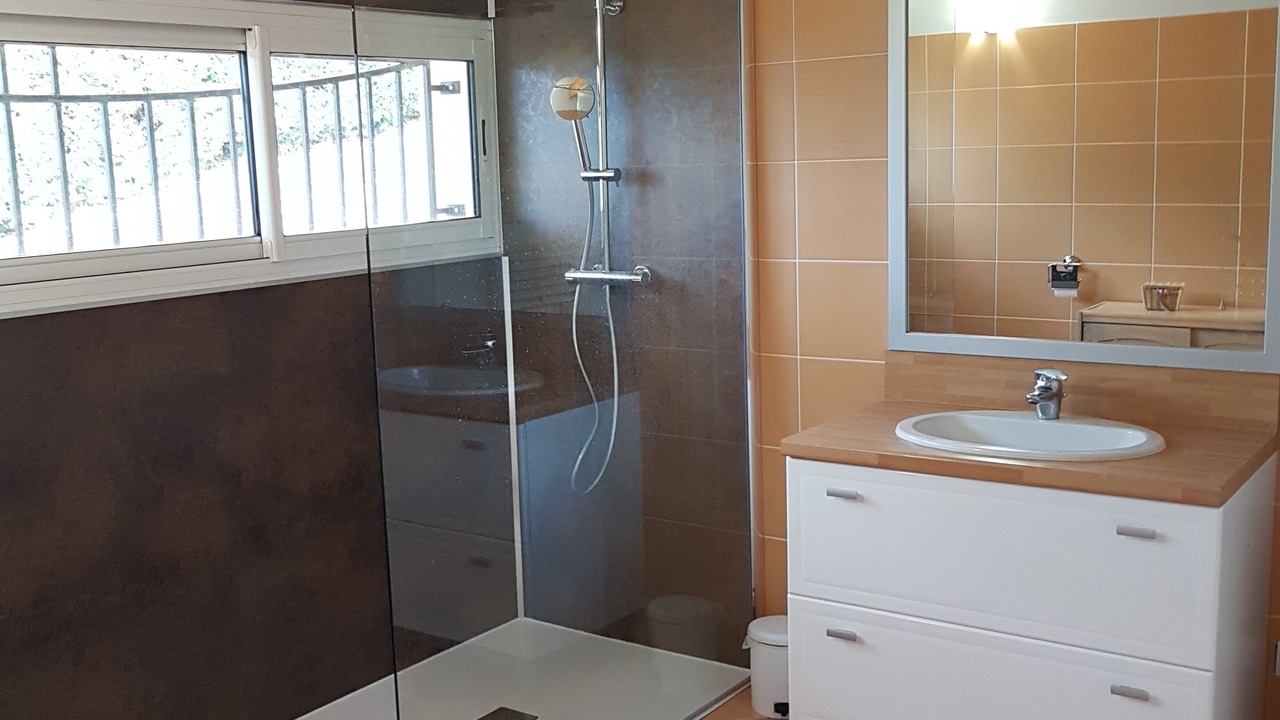 Photo of Bathroom in Aubenas