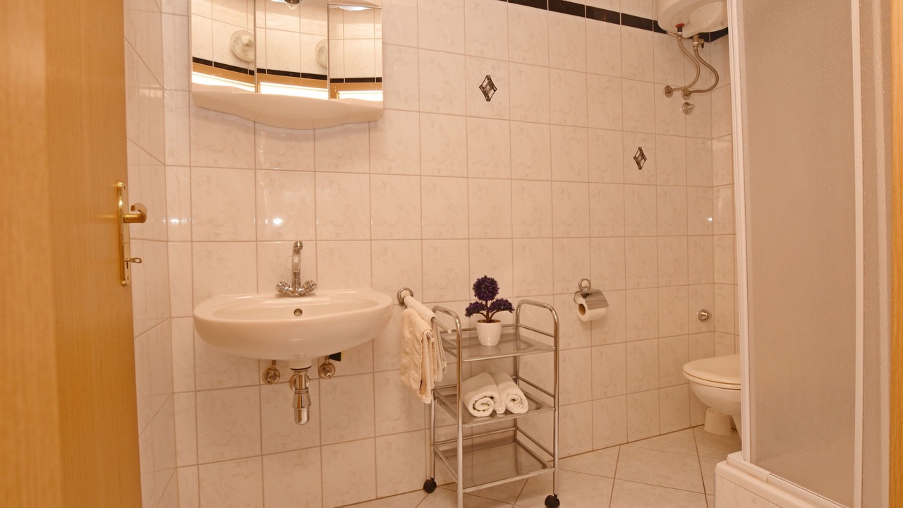 Photo of Bathroom in Brela