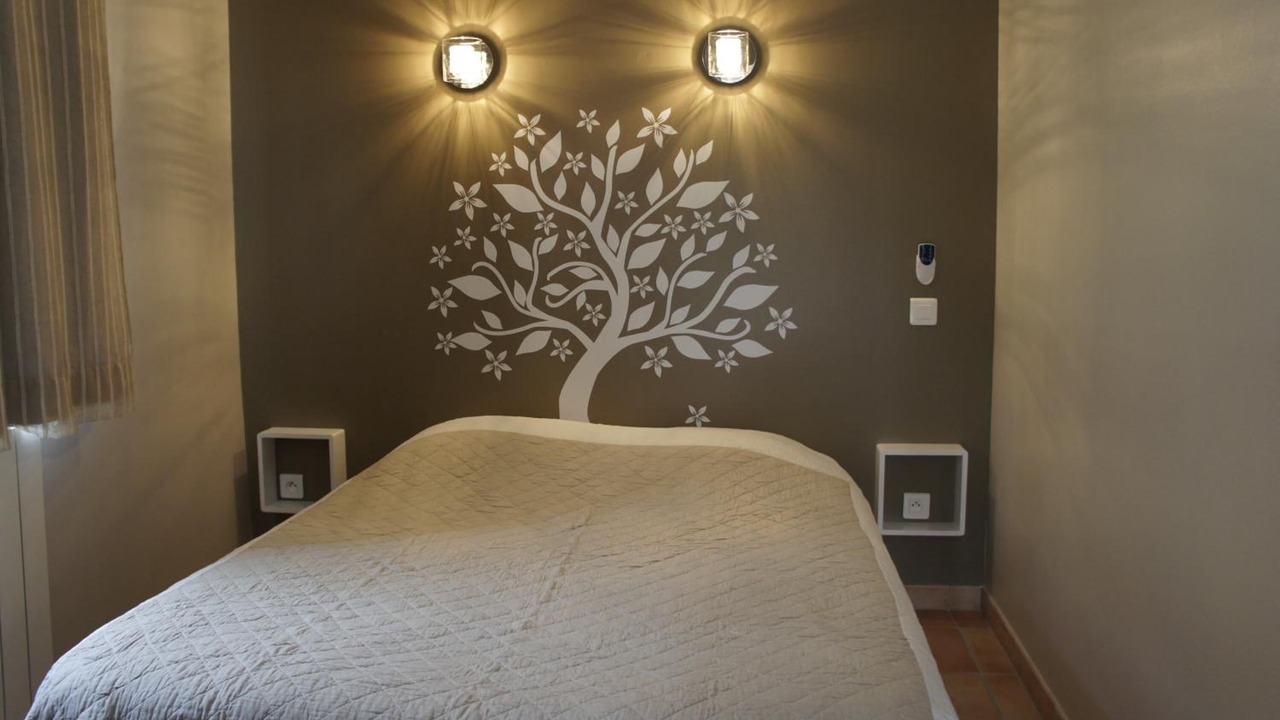 Photo of Bedroom in Loriol-du-Comtat
