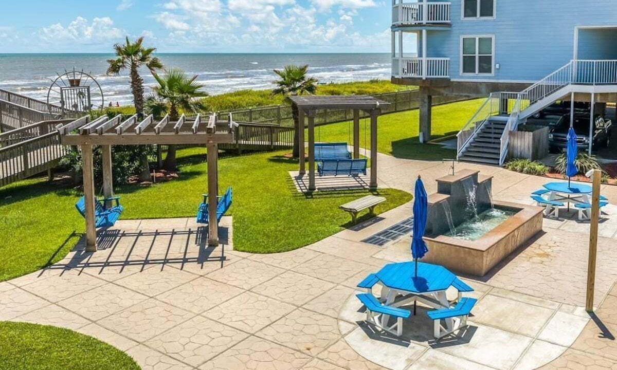 Photo of Others in Galveston