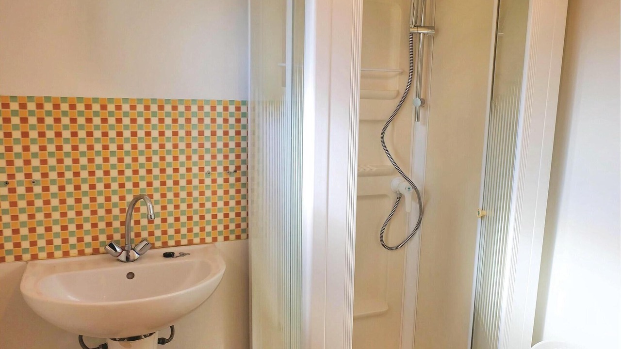Photo of Bathroom in Hames-Boucres