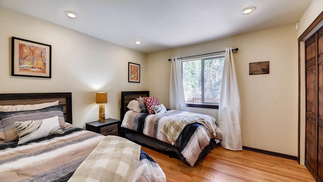 Photo of Bedroom in Green Mountain Falls