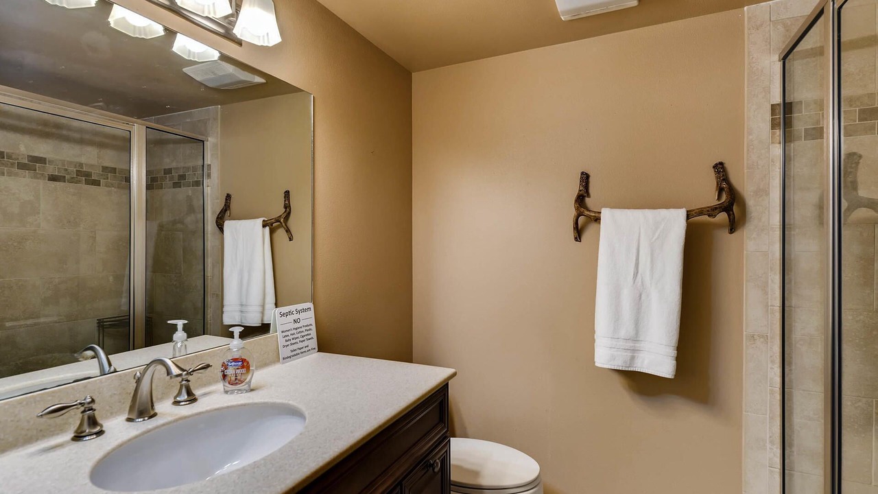 Photo of Bathroom in Green Mountain Falls