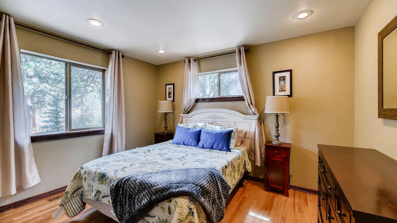 Photo of Bedroom in Green Mountain Falls