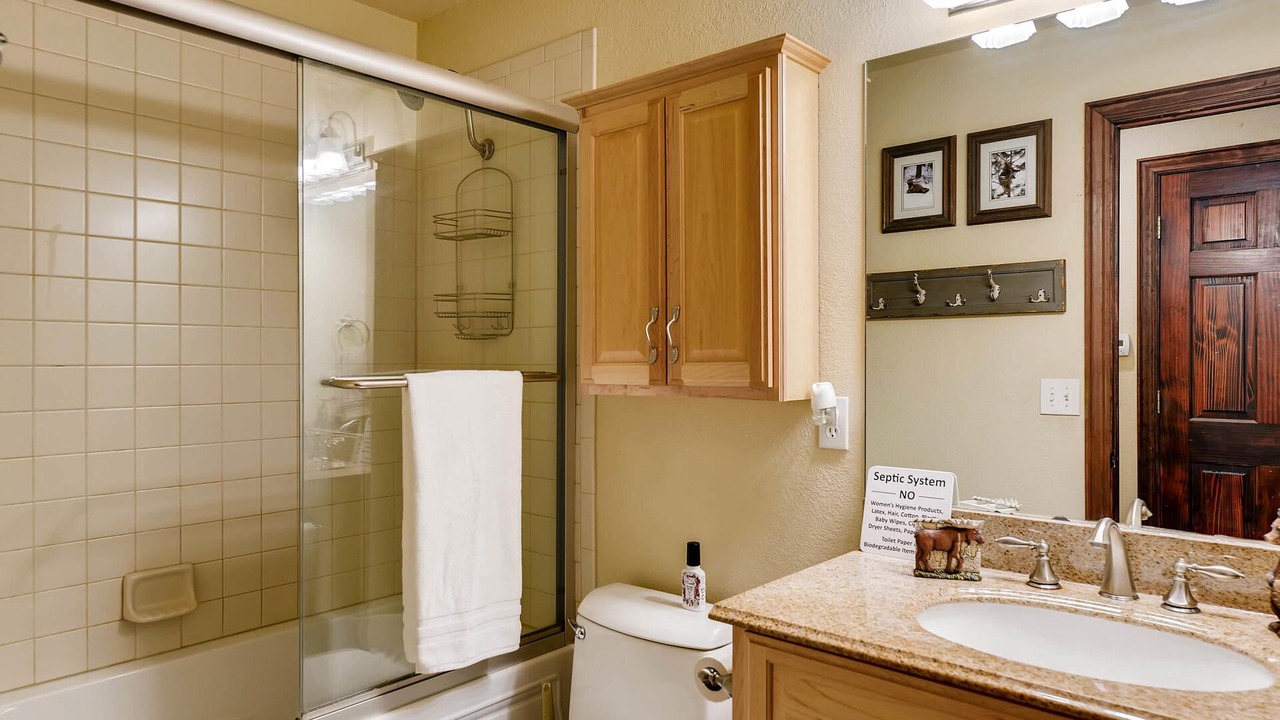 Photo of Bathroom in Green Mountain Falls