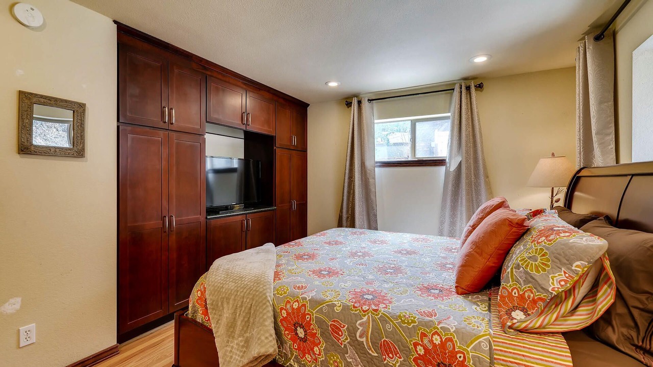 Photo of Bedroom in Green Mountain Falls
