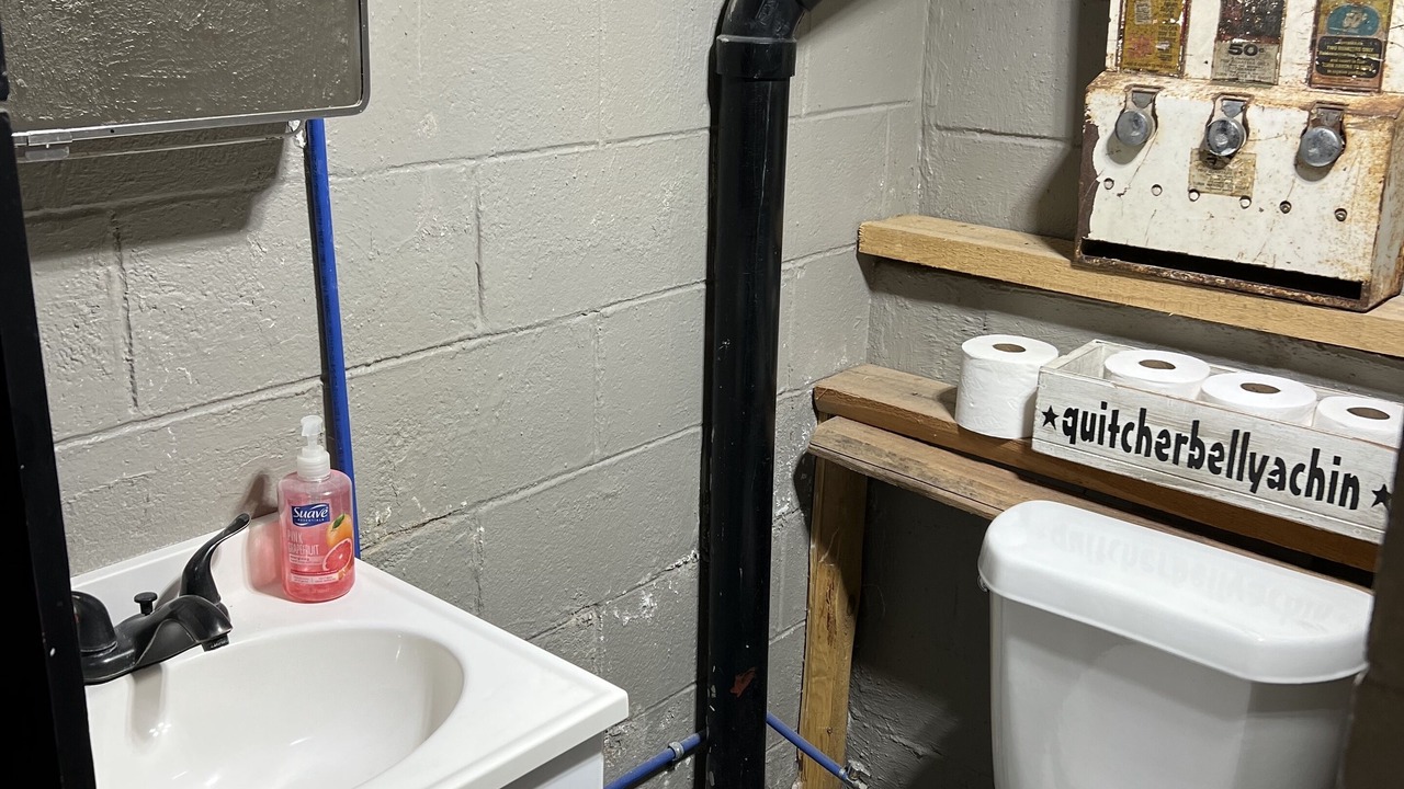Photo of Bathroom in Pittsburg