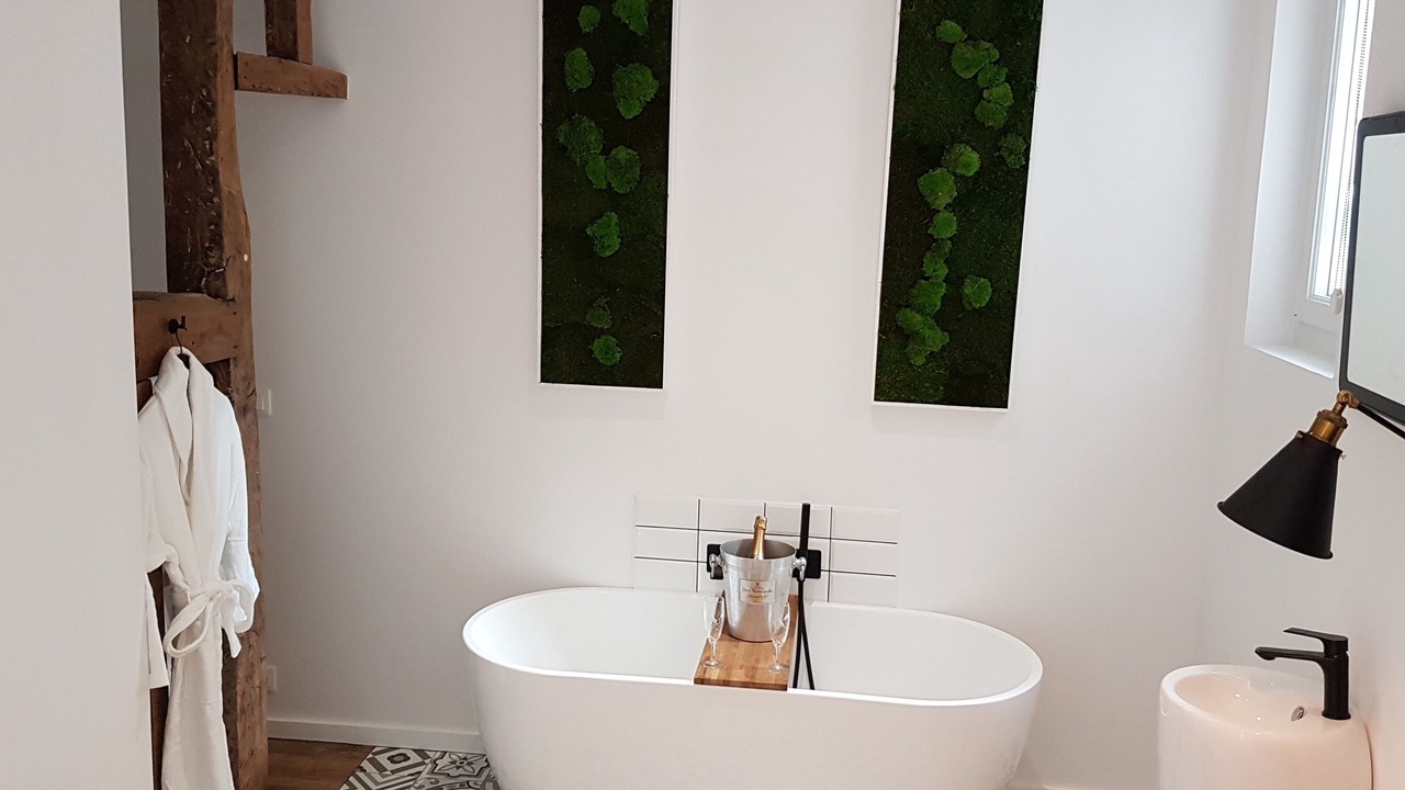 Photo of Bathroom in Rouen City Centre