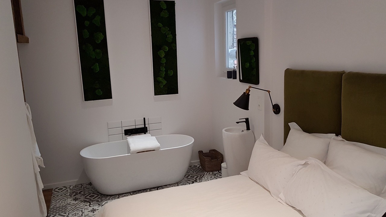Photo of Bathroom in Rouen City Centre