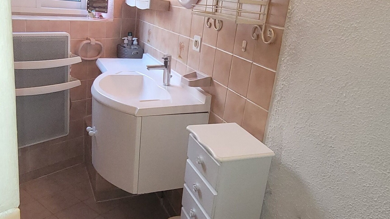 Photo of Bathroom in Saint-Pierre-la-Mer