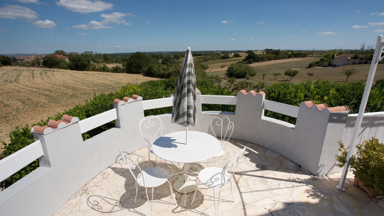 Photo of Outdoor in Loubers