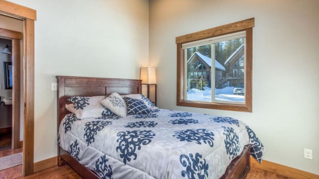 Photo of Bedroom in West Glacier