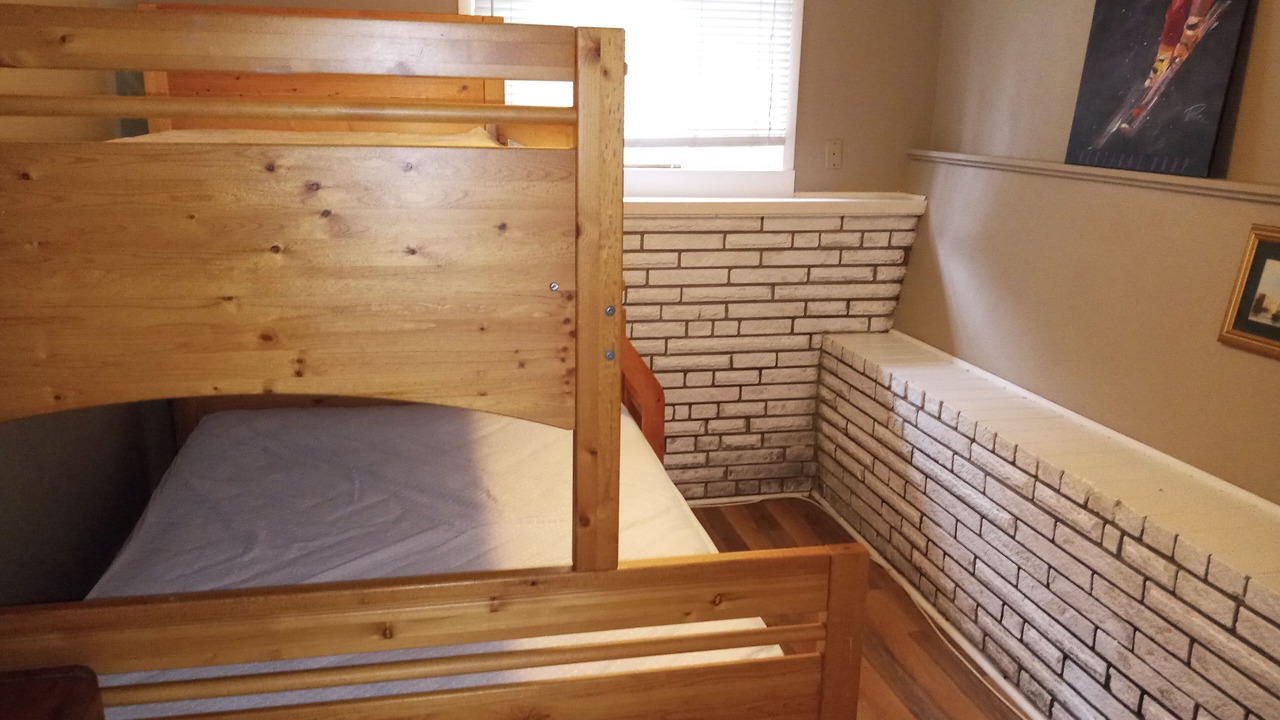 Photo of Bedroom in Crystal Beach
