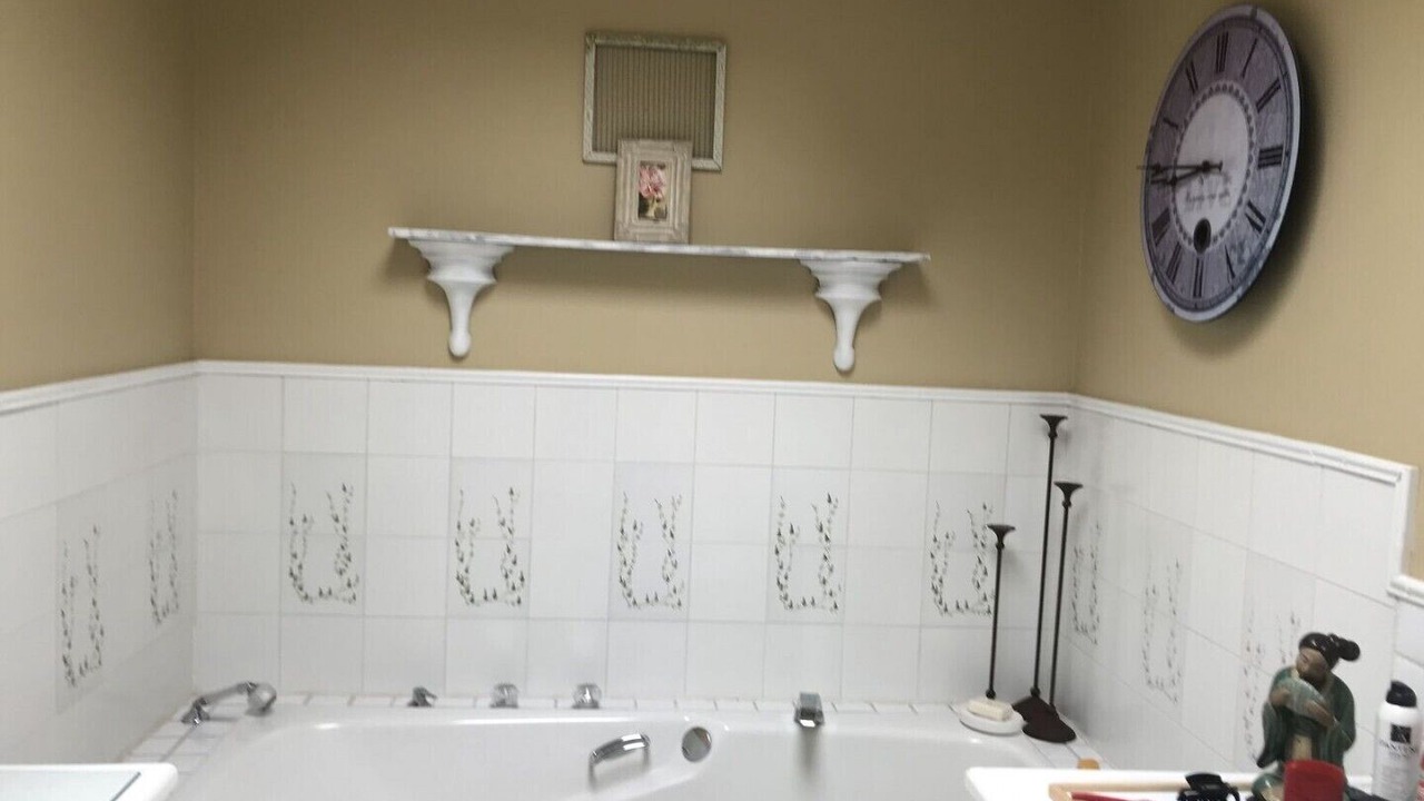 Photo of Bathroom in Isaacs Glen