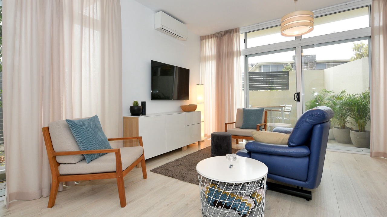 Photo of Livingroom in West Beach