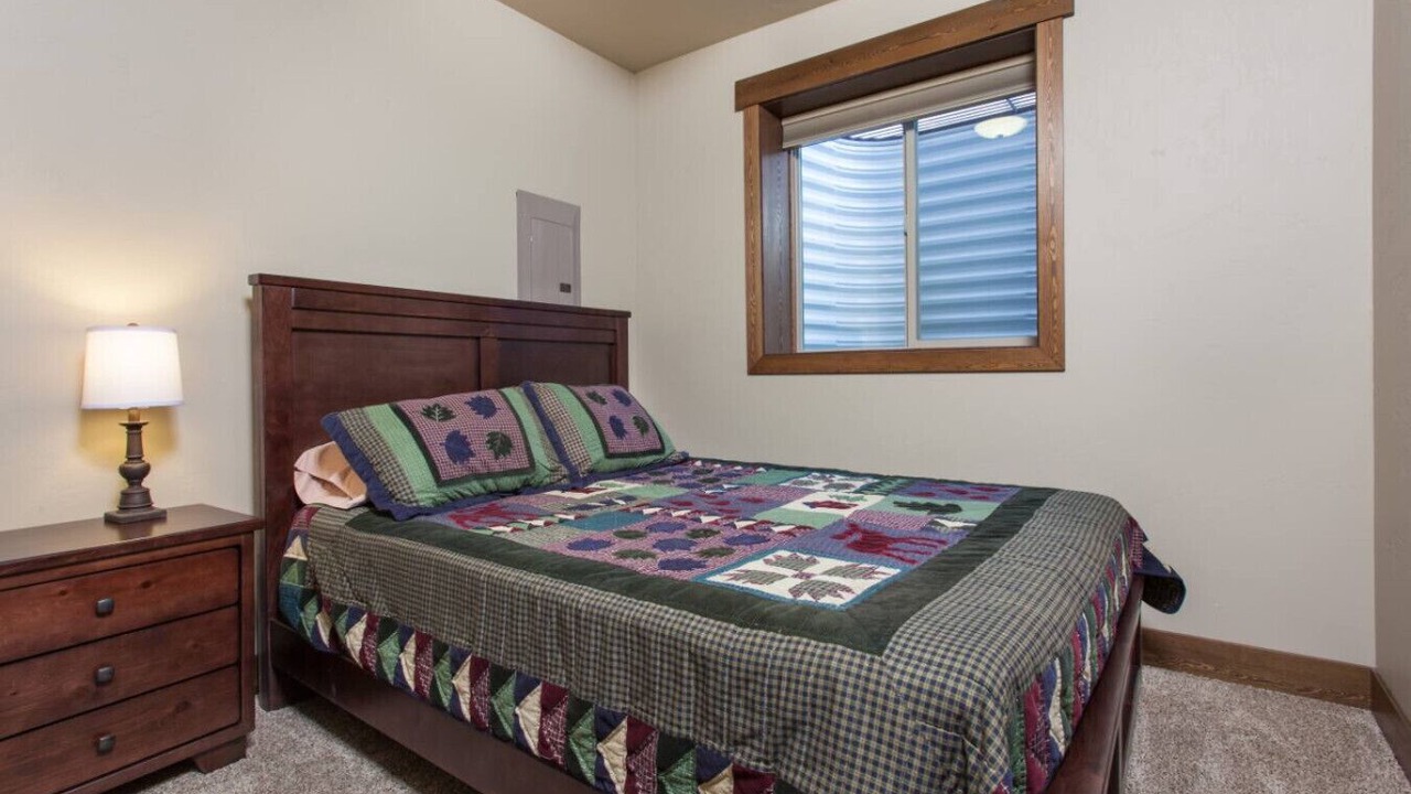 Photo of Bedroom in West Glacier