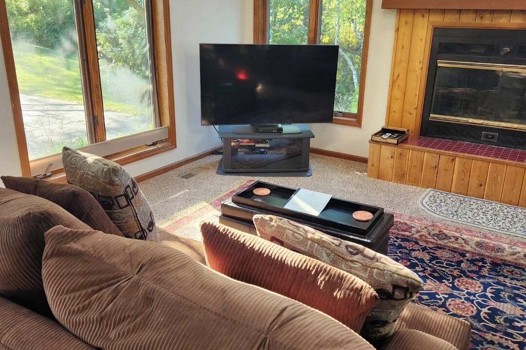 Photo of Livingroom in The Galena Territory