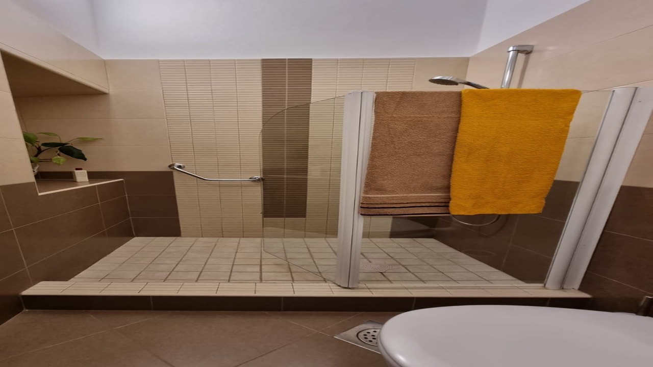 Photo of Bathroom in Popovici