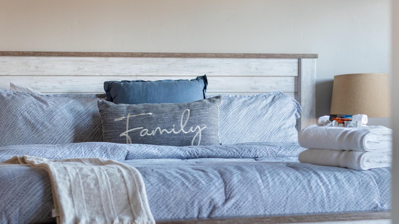 Photo of Bedroom in Hurricane