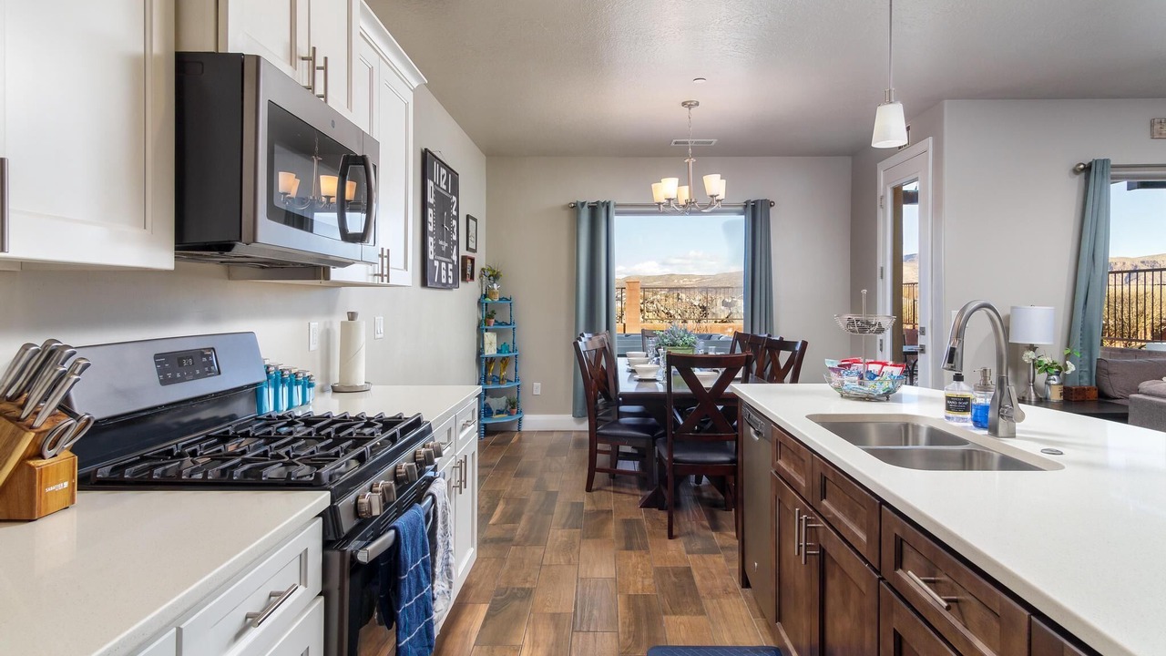 Photo of Kitchen in Hurricane