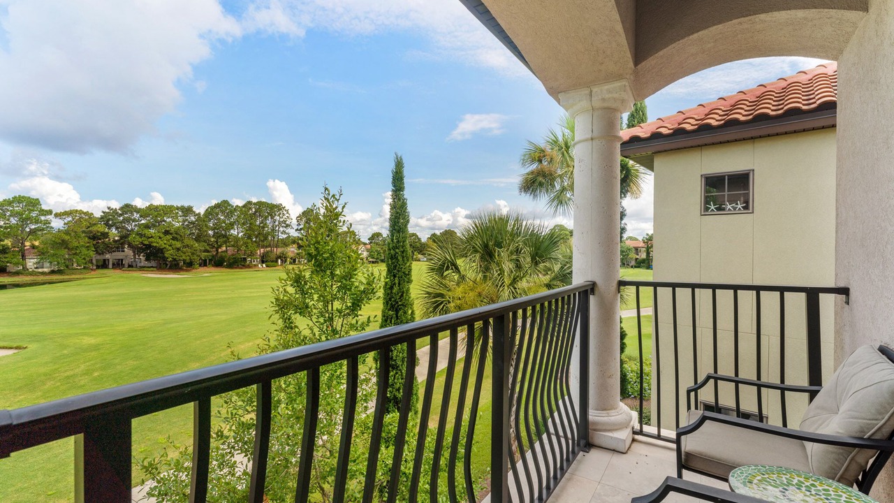 Photo of Patio Balcony in Villa Lago