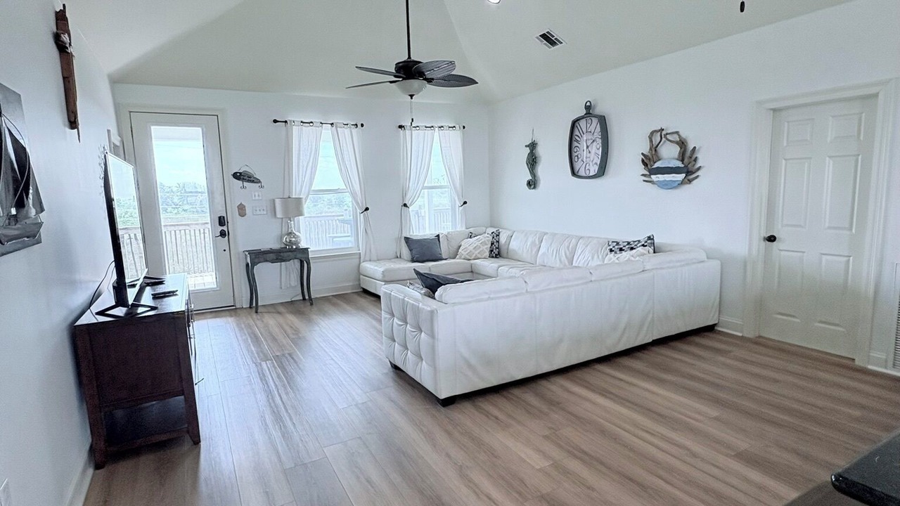 Photo of Livingroom in Grand Isle