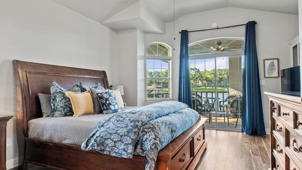 Photo of Bedroom in Enchanted Oaks