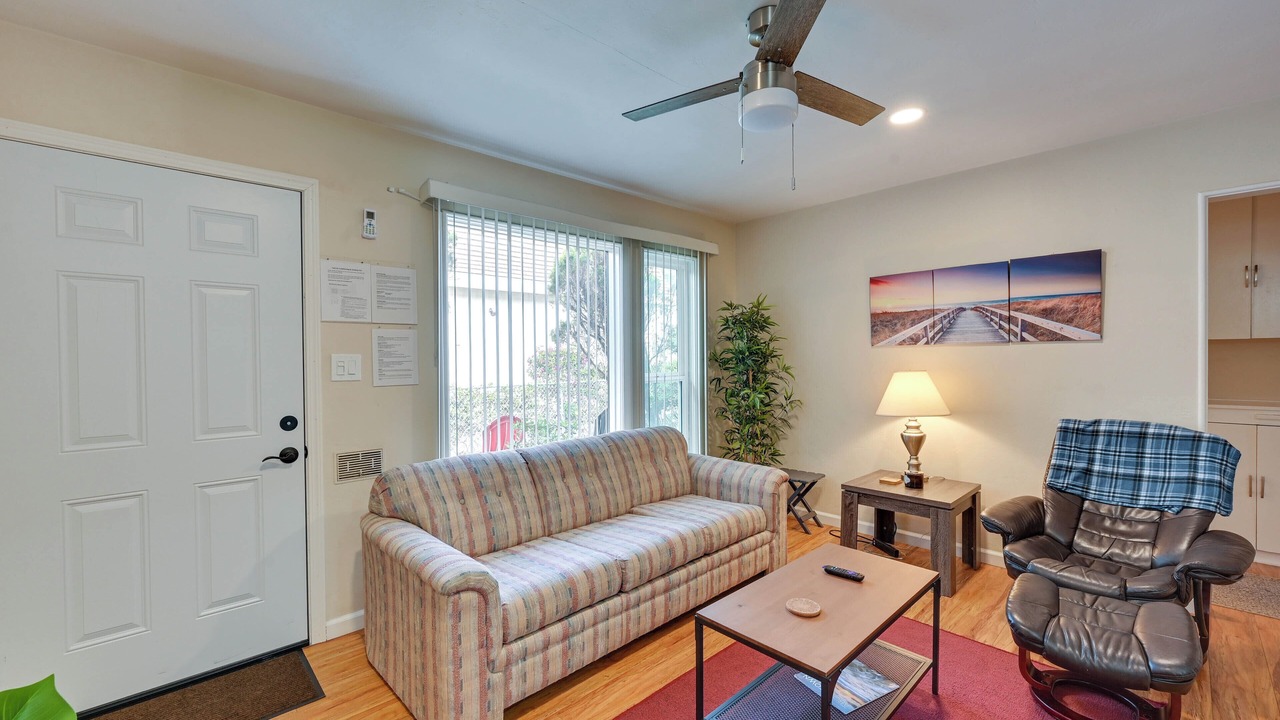 Photo of Bedroom in Pacific Beach