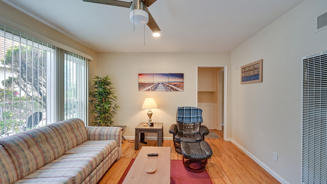 Photo of Livingroom in Pacific Beach