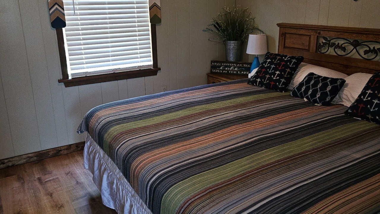 Photo of Bedroom in Noble