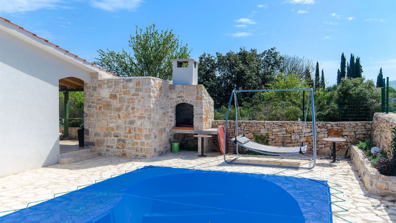 Photo of Outdoor in Grohote