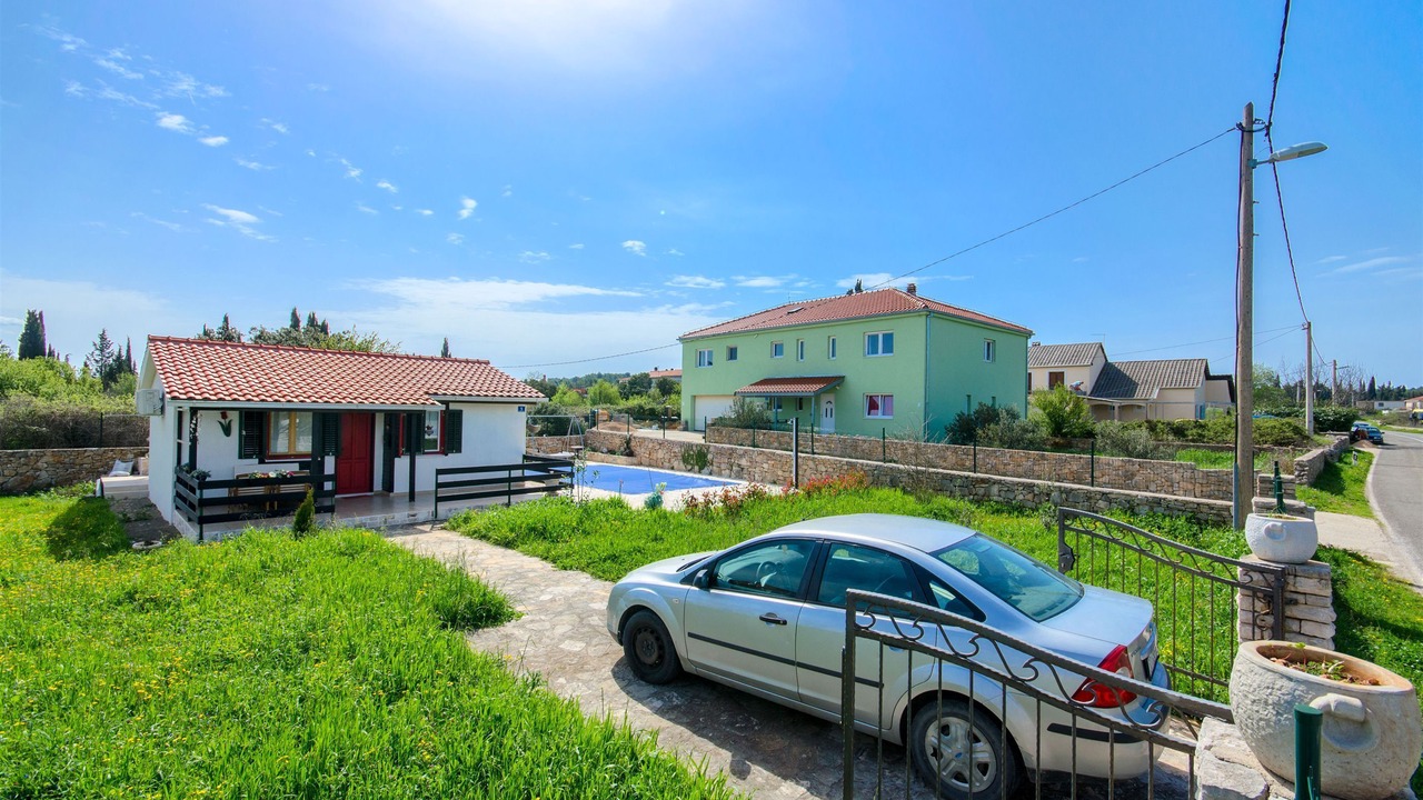 Photo of Outdoor in Grohote
