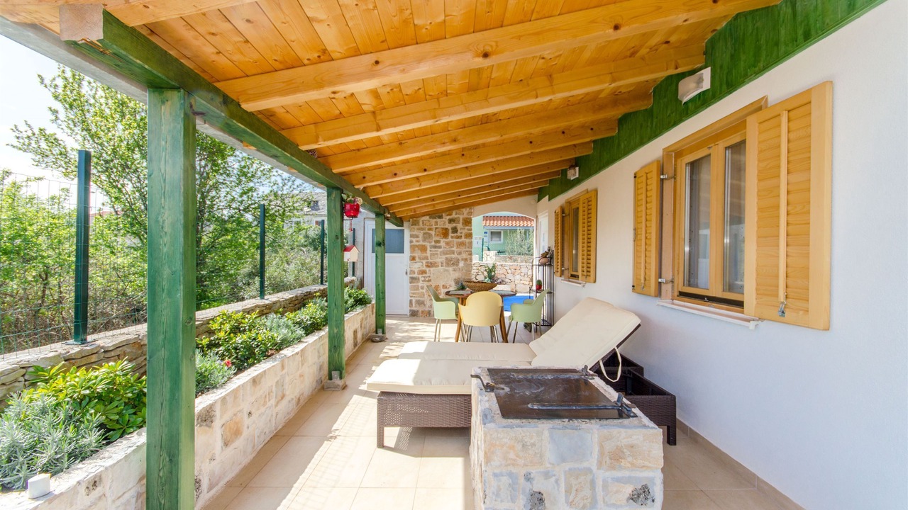 Photo of Outdoor in Grohote