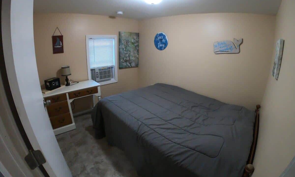 Photo of Bedroom in Seaside Heights
