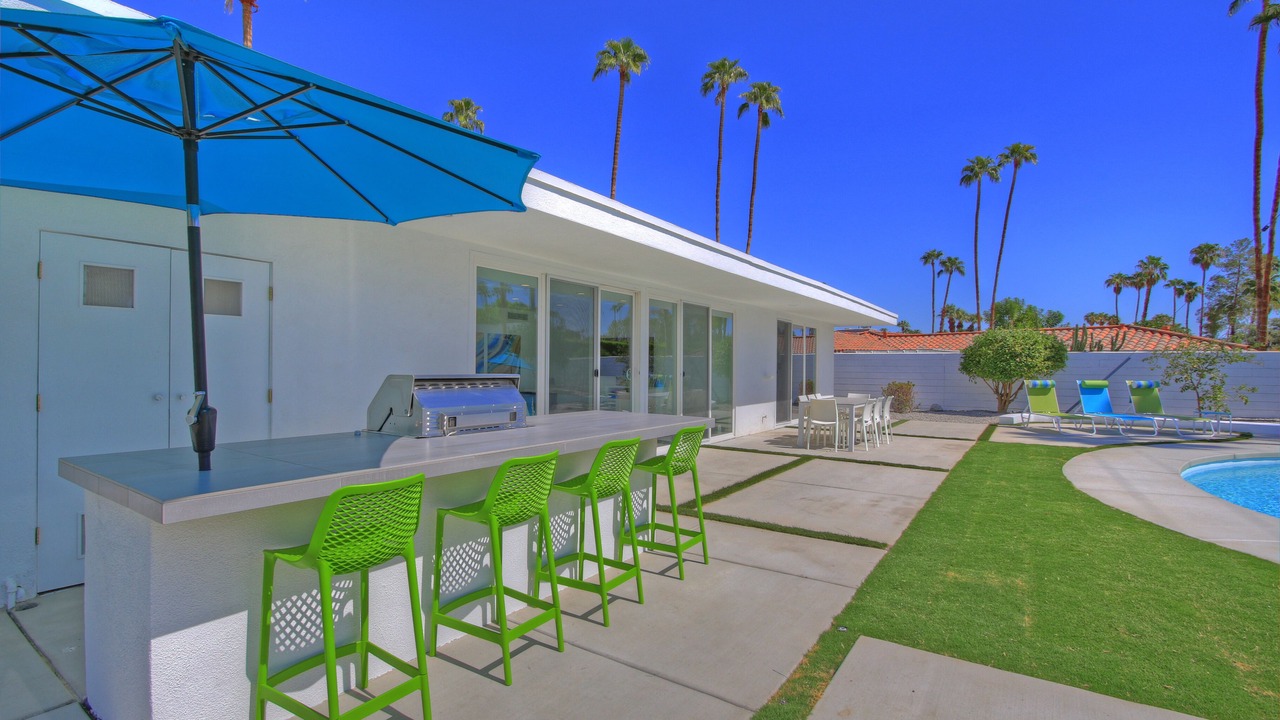 Photo of Others in Twin Palms
