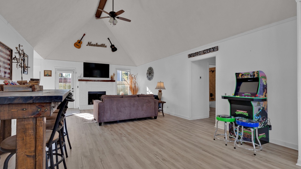 Photo of Livingroom in Starboard