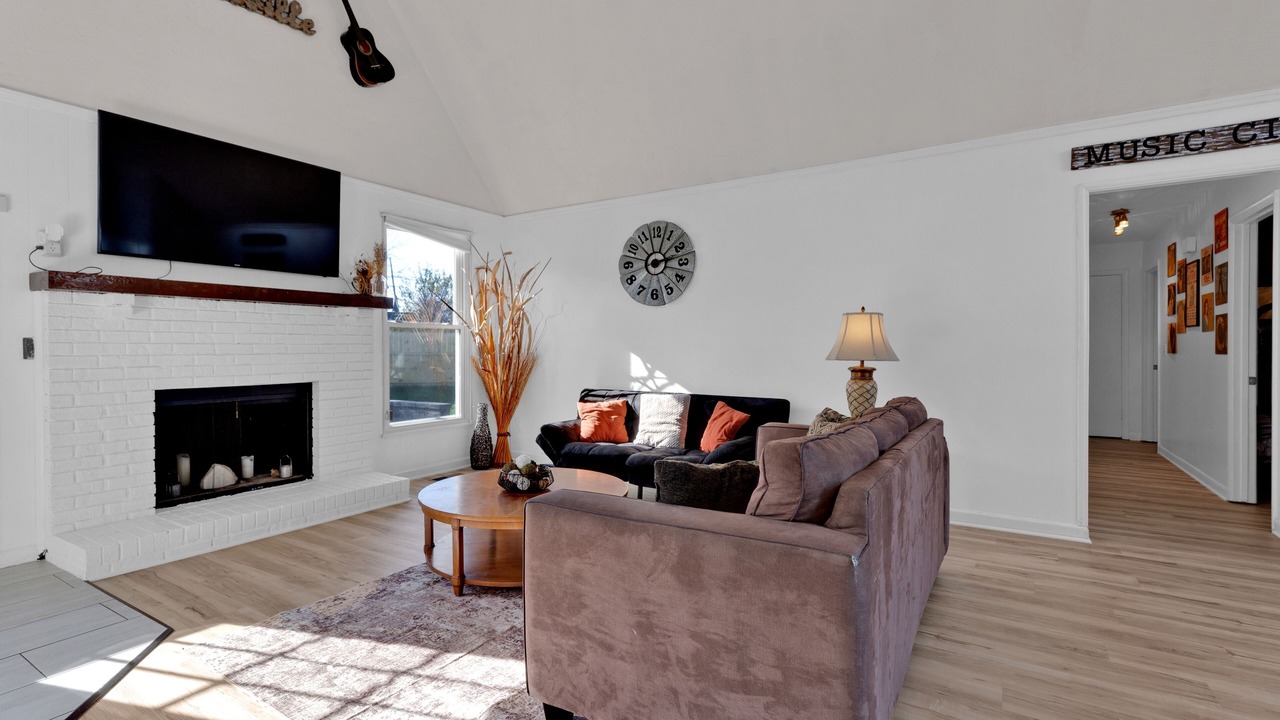 Photo of Livingroom in Starboard