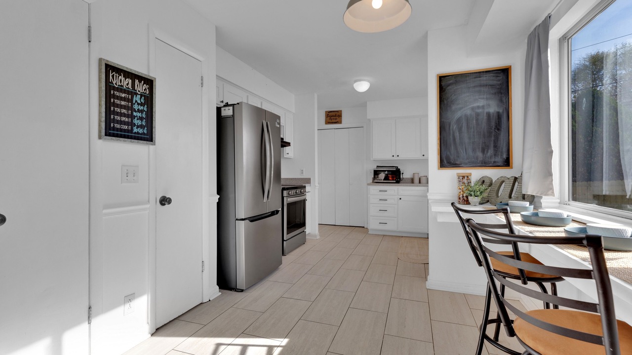 Photo of Kitchen in Starboard