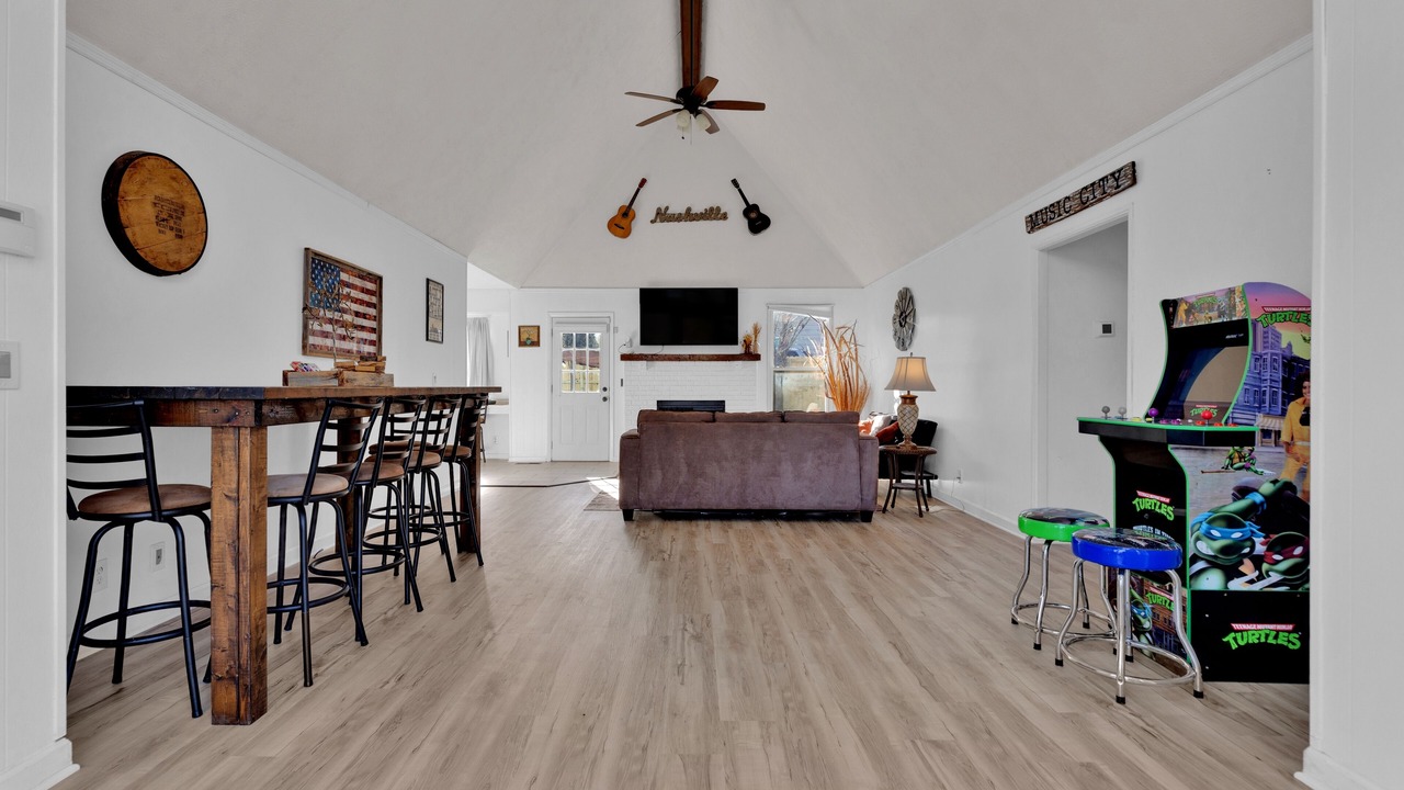Photo of Livingroom in Starboard