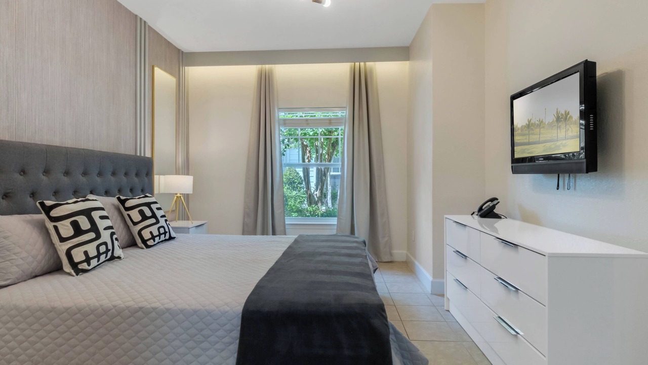 Photo of Bedroom in Bay Lake