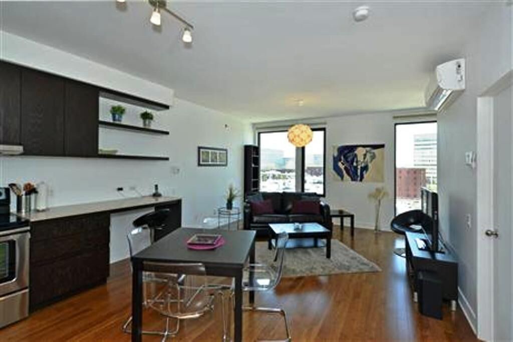 Photo of Livingroom in La Petite-Patrie