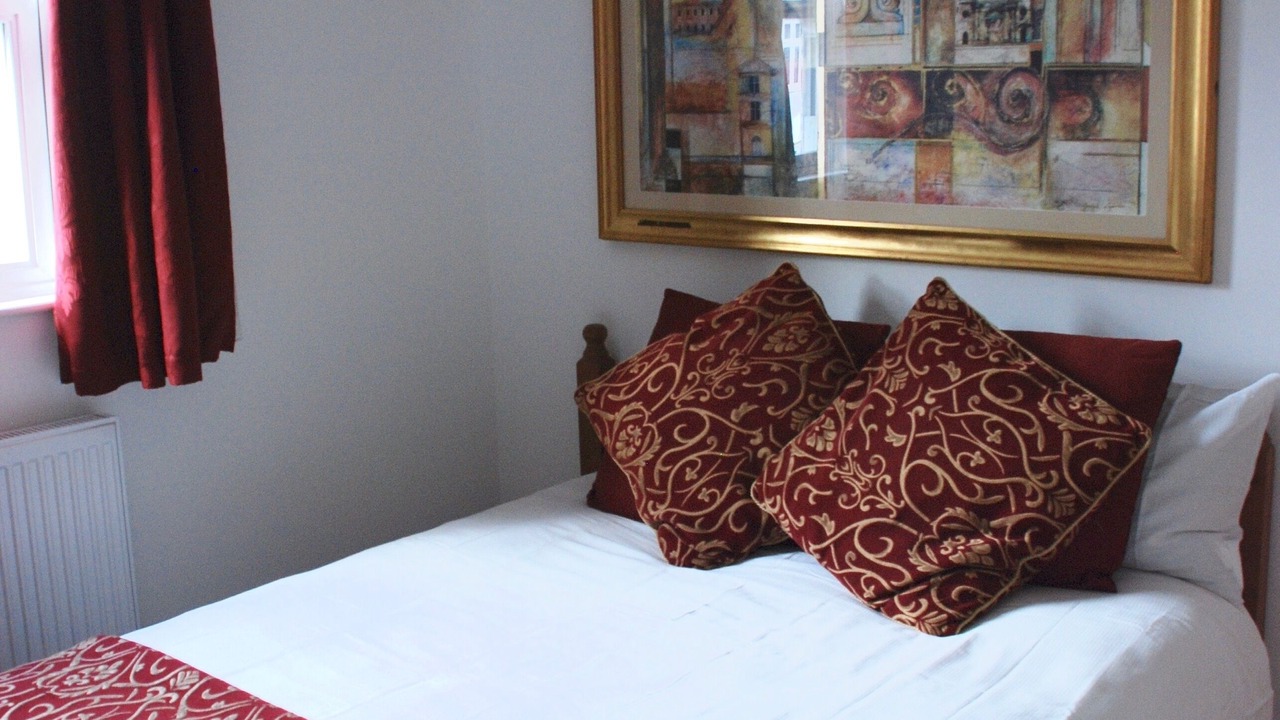 Photo of Bedroom in Windsor City Centre