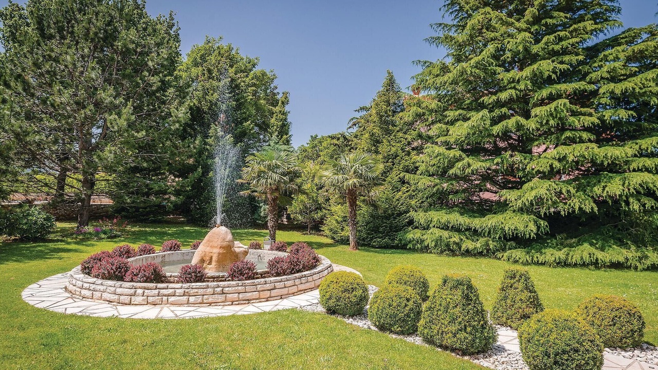 Photo of Outdoor in Rogocana